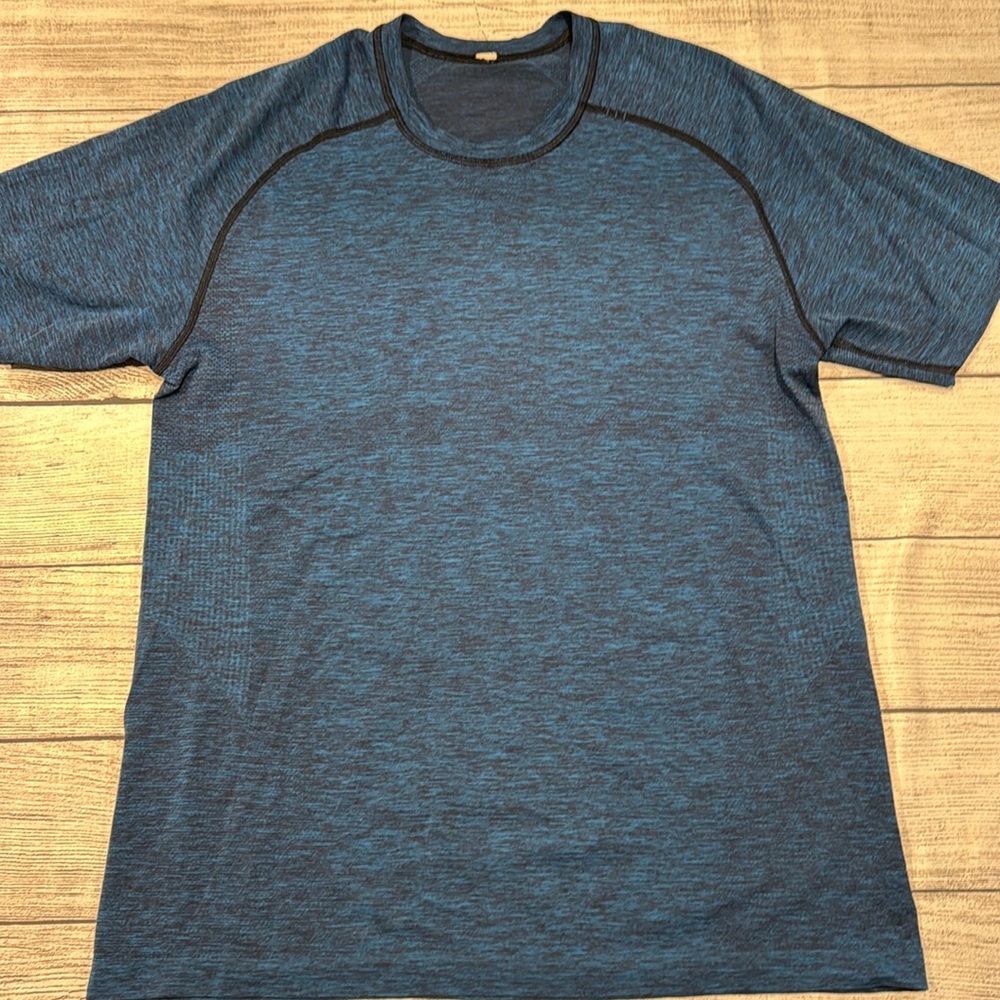 🍋Men’s Lululemon Metal Vent Tech short sleeve tee size M🍋